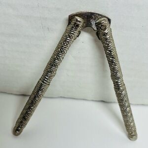 VINTAGE ANTIQUE WALNUT, BRAZIL NUT, CRAB & LOBSTER SHELL CRACKER  UTENSIL/TOOL